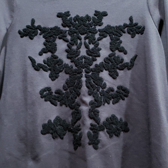 Simply Vera Vera Wang Black Sweater - Picture 2 of 4